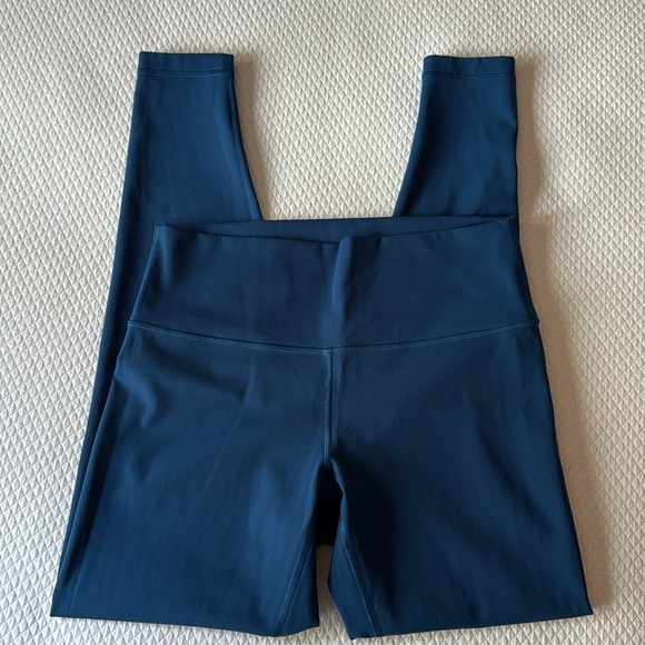 Lululemon Wunder Under High Rise Tight 28”‎ Full on Luxtreme Deep Marine Size 10 - Picture 2 of 10